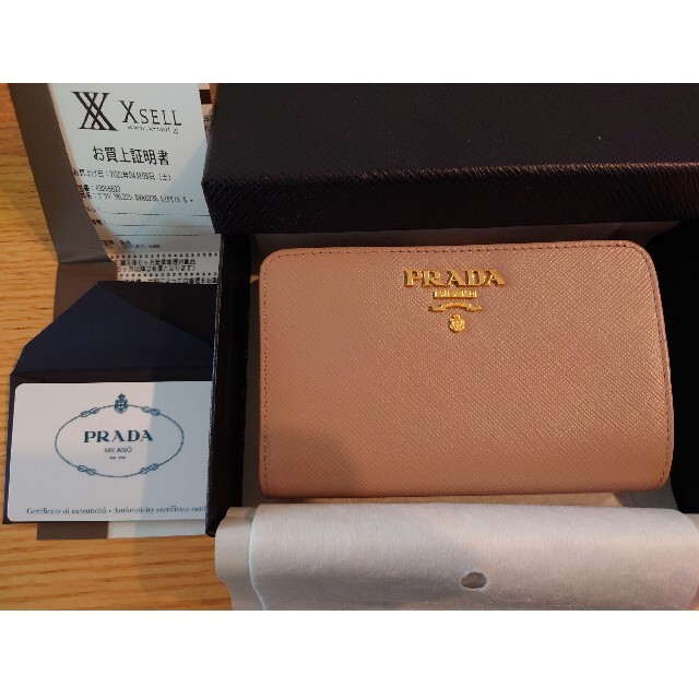 未使用 プラダ 財布 未使用 プラダ 財布