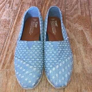 トムズ(TOMS)のTOMS ジューズ　サイズ24(スリッポン/モカシン)