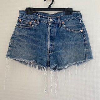 リーバイス(Levi's)の【さっちゃん様専用】LEVI’S ショートパンツ(ショートパンツ)