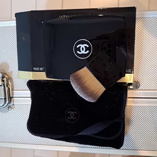 CHANEL(シャネル)のファンデーション コスメ/美容のベースメイク/化粧品(ファンデーション)の商品写真