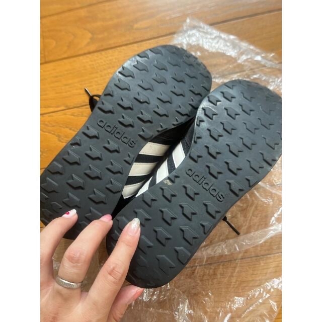 adidas(アディダス)のadidas アディダス スニーカー24.5cm レディースの靴/シューズ(スニーカー)の商品写真