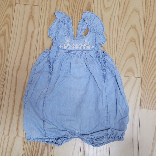 babyGAP(ベビーギャップ)の子ども服　フリル ロンパース90cm キッズ/ベビー/マタニティのキッズ服女の子用(90cm~)(ワンピース)の商品写真