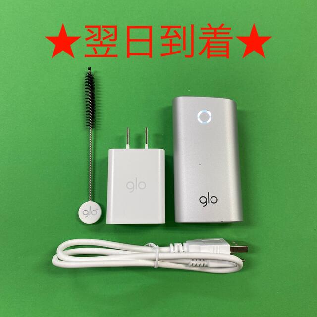 glo(グロー)のG3474番 glo 純正 本体 1本 銀 シルバー 充電器セットとブラシ付き. メンズのファッション小物(タバコグッズ)の商品写真