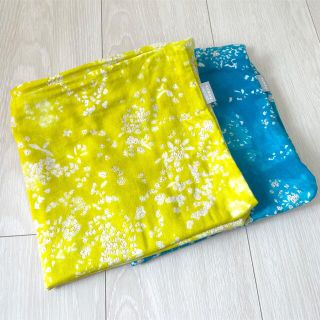 マリメッコ(marimekko)のSUMAU naniiro★Wガーゼクッションカバー2枚セット★ブルー&イエロー(クッションカバー)