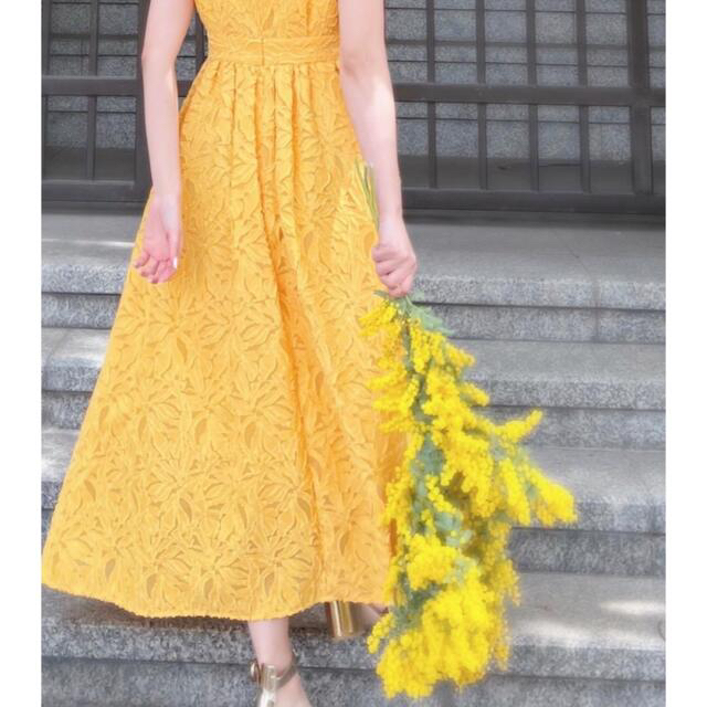 Drawer(ドゥロワー)の未使用akiki / calla dress / mimosa yellow   レディースのワンピース(ロングワンピース/マキシワンピース)の商品写真