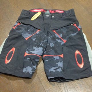 オークリー(Oakley)のOAKLEY 短パンMENS(ショートパンツ)