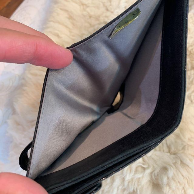 CHANEL シャネル アイコン Wホック コンパクト財布 パテントレザー 黒 人気が高い 15120円 《良品》グッチ GUCCI GG柄 ブラウン 化粧ポーチ