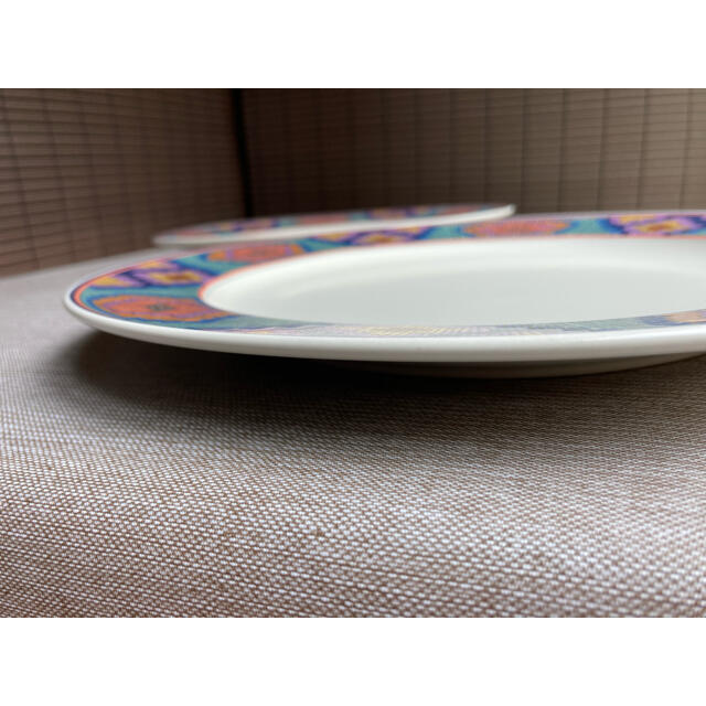 MIKASA(ミカサ)のMIKASA  Intaglio  プレート　大皿　ディナープレート　2枚 インテリア/住まい/日用品のキッチン/食器(食器)の商品写真