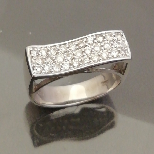 Pt900 ✨ダイヤ0.50ct✨センスの光る✨一文字メレダイヤ✨素敵リング