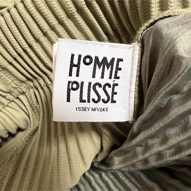 ISSEY MIYAKE(イッセイミヤケ)のhomme plisse issay miyake フルレングス　カーキ　2 メンズのパンツ(スラックス)の商品写真