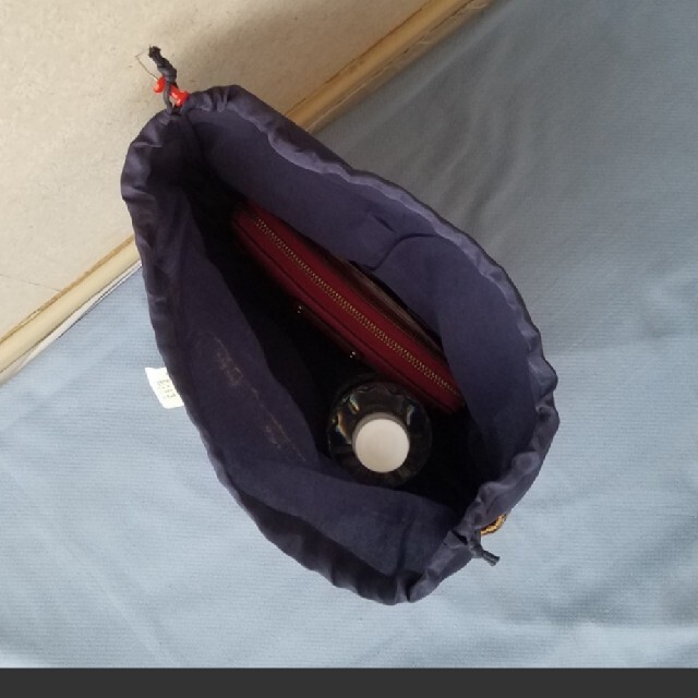 ビックリボンのカゴバック　巾着付き レディースのバッグ(かごバッグ/ストローバッグ)の商品写真