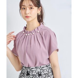 トッコ(tocco)のtocco 後ろりぼん付きパール装飾タック入りハイネックブラウス(シャツ/ブラウス(半袖/袖なし))