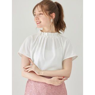 トッコ(tocco)のtocco 後ろりぼん付きパール装飾タック入りハイネックブラウス(シャツ/ブラウス(半袖/袖なし))