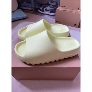 アディダス(adidas)のYeezy Slide Glow Green 26.5(サンダル)