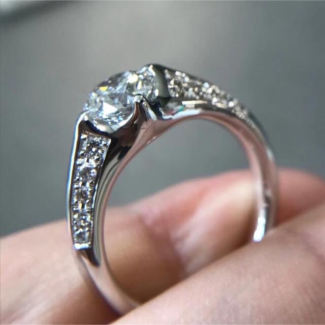 PT 一粒ダイヤモンド　1.015ct 指輪　鑑定書付き　新品 レディースのアクセサリー(リング(指輪))の商品写真