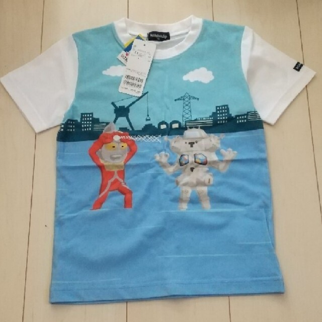 新品タグ付き　クレードスコープ　ウルトラマン　半袖　Ｔシャツ