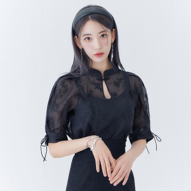 Lily Brown - LILY BROWN 刺繍チャイナトップスの通販 by monmom's