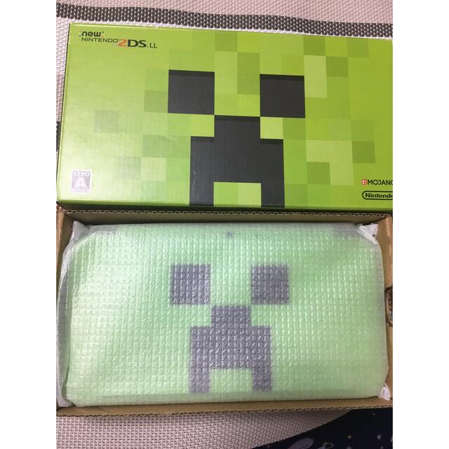 ニンテンドー2DS(ニンテンドー2DS)のMINECRAFT Newニンテンドー2DS LL CREEPER EDITIO エンタメ/ホビーのゲームソフト/ゲーム機本体(携帯用ゲーム機本体)の商品写真