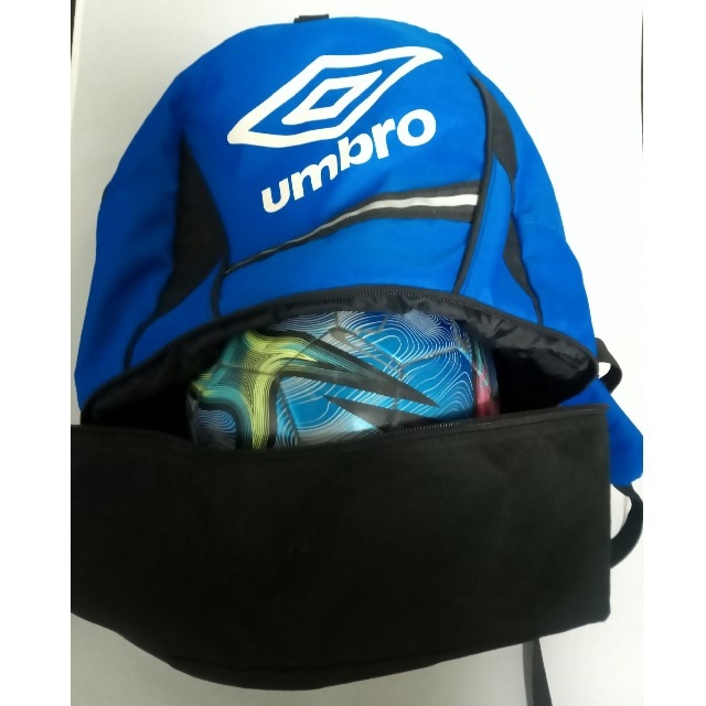 UMBRO(アンブロ)のアンブロ　キッズサッカーリュック　26L スポーツ/アウトドアのサッカー/フットサル(その他)の商品写真