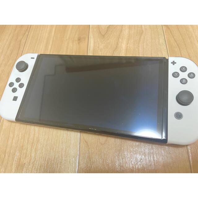 任天堂(ニンテンドウ)のSwitch有機el &プロコン＆周辺機器セット エンタメ/ホビーのゲームソフト/ゲーム機本体(家庭用ゲーム機本体)の商品写真