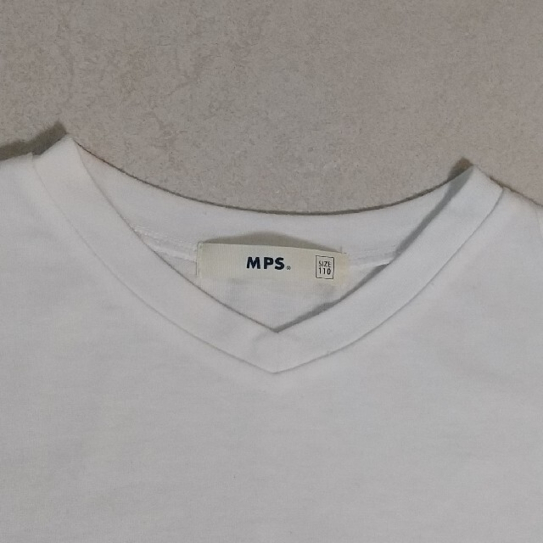 MPS(エムピーエス)のMPS トップス 白 五分袖 Vネック 110 キッズ/ベビー/マタニティのキッズ服女の子用(90cm~)(Tシャツ/カットソー)の商品写真