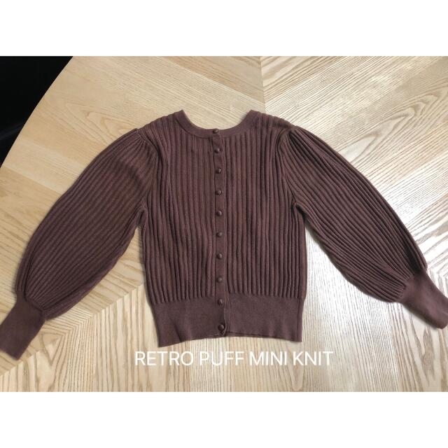 Ameri VINTAGE(アメリヴィンテージ)のRETRO PUFF MINI KNIT レディースのトップス(カーディガン)の商品写真