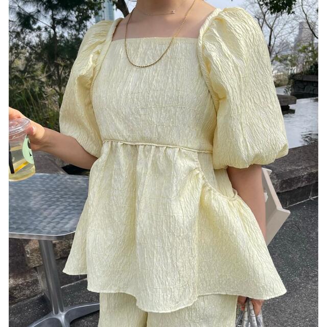 Drawer(ドゥロワー)の値下げ！hyeon ヘヨン / Isabelle blouse レディースのトップス(シャツ/ブラウス(半袖/袖なし))の商品写真