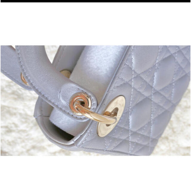 Christian Dior(クリスチャンディオール)のLADY DIOR ミニ　ラムスキン レディースのバッグ(ショルダーバッグ)の商品写真