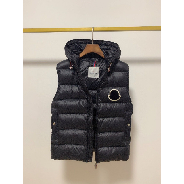 モンクレール VANOISE GILET ダウン ベスト XL 正規品 サイズ4 半額