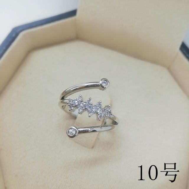 tt10079閉店セール10号リング少し傷有りジルコニアリングデザインリング レディースのアクセサリー(リング(指輪))の商品写真