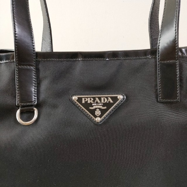 未使用に近い 正規品 プラダ ショルダーバッグ-