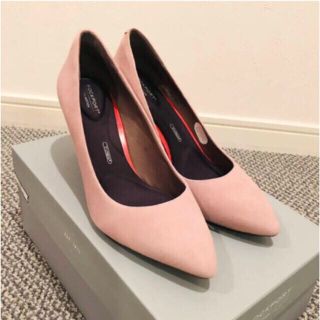 ロックポート(ROCKPORT)のロックポート♡本革パンプス♡人気のピンクベージュ♡25㎝(ハイヒール/パンプス)