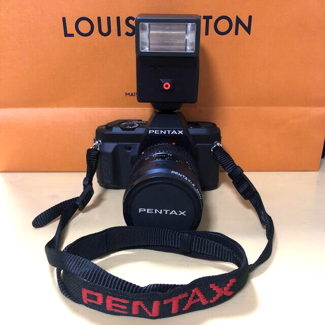 スマホ/家電/カメラ????美品????PENTAX????一眼レフフィルムカメラ????ストロボ付き????昭和レトロ????