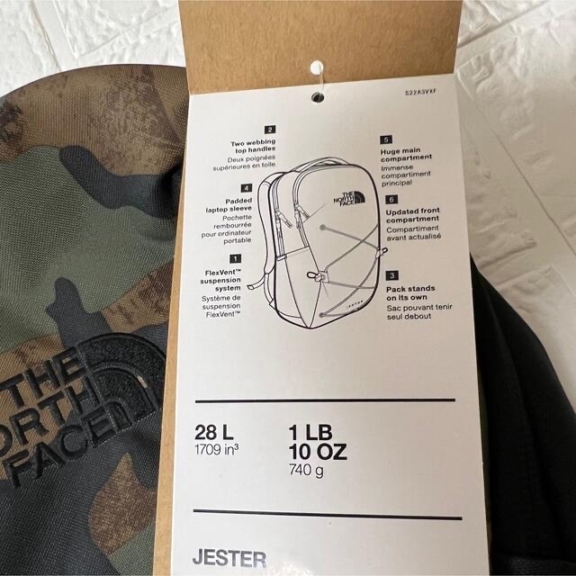 THE NORTH FACE(ザノースフェイス)のノースフェイス JESTER 28Lリュック バックパック 迷彩 新品 メンズのバッグ(バッグパック/リュック)の商品写真