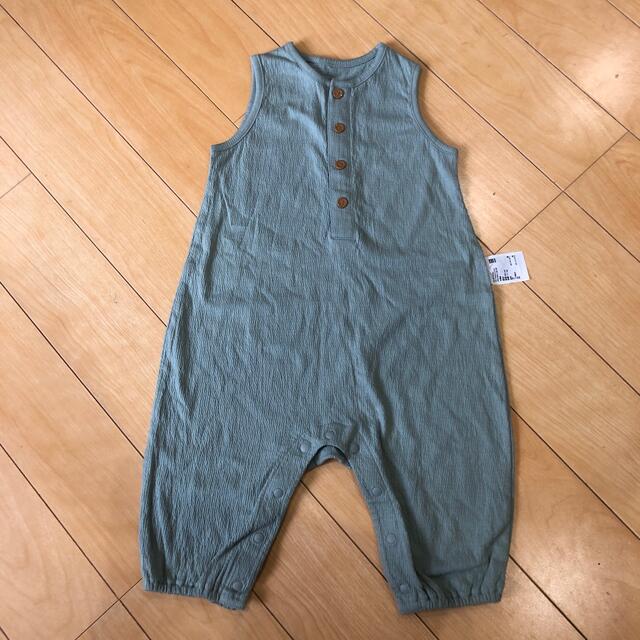 UNIQLO(ユニクロ)のユニクロ　カバーオール　80 キッズ/ベビー/マタニティのベビー服(~85cm)(カバーオール)の商品写真