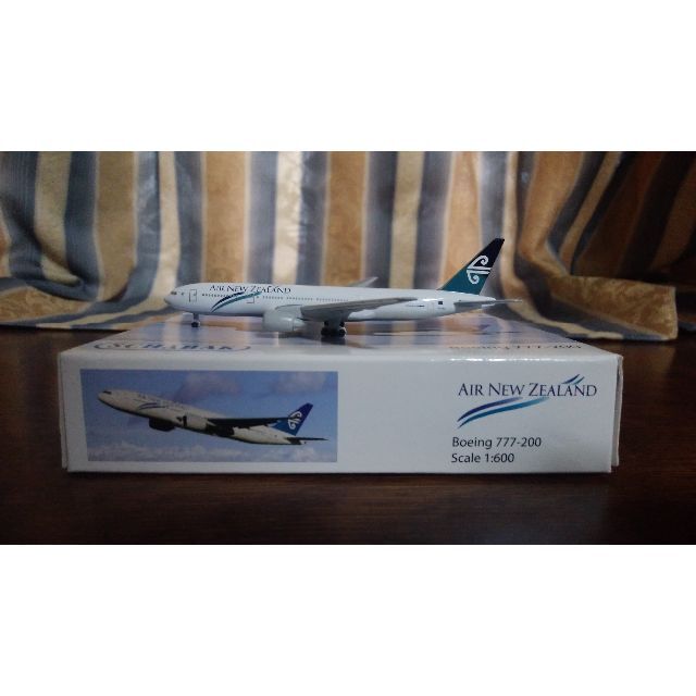 schabak1/600ニュージーランド航空B777-200 エンタメ/ホビーのおもちゃ/ぬいぐるみ(模型/プラモデル)の商品写真