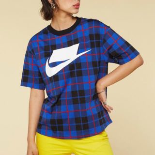 ナイキ(NIKE)のNIKE★美品★ショートスリーブ プリンテッド トップ(Tシャツ(半袖/袖なし))