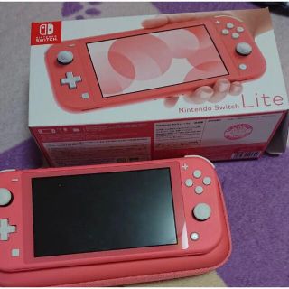 新到着 SWITCH NINTENDO LITE カセット付 ほぼ未使用 コーラルピンク