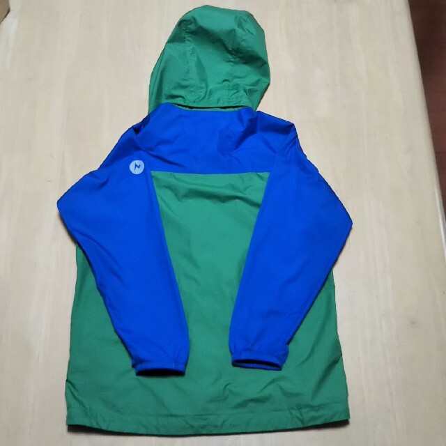 MARMOT(マーモット)の薄手のジャンパー 緑、青  140センチ キッズ/ベビー/マタニティのキッズ服男の子用(90cm~)(ジャケット/上着)の商品写真