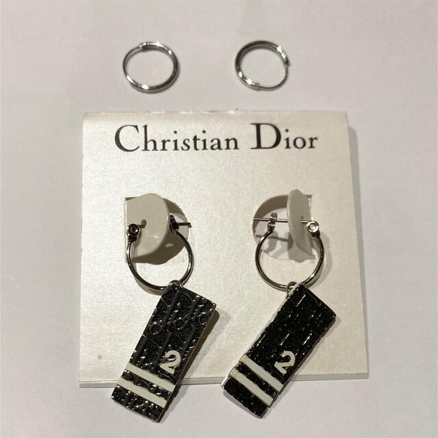 Christian Dior(クリスチャンディオール)のクリスチャンディオール　トロッターピアス　ブラック レディースのアクセサリー(ピアス)の商品写真