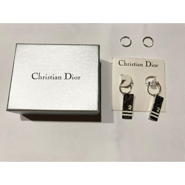 Christian Dior(クリスチャンディオール)のクリスチャンディオール　トロッターピアス　ブラック レディースのアクセサリー(ピアス)の商品写真