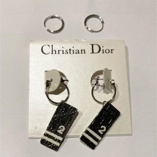 クリスチャンディオール(Christian Dior)のクリスチャンディオール　トロッターピアス　ブラック(ピアス)