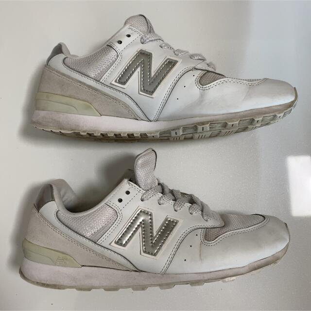 New Balance(ニューバランス)の大特価早い者勝ち！　ニューバランス スニーカー　ホワイト レディースの靴/シューズ(スニーカー)の商品写真