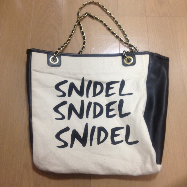 SNIDEL(スナイデル)のにこちゃん様専用 ♡雑誌付録♡ レディースのバッグ(ハンドバッグ)の商品写真