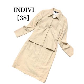 インディヴィ(INDIVI)の【美品】INDIVI スカート　セットアップ　ベージュ　ラメ(スーツ)