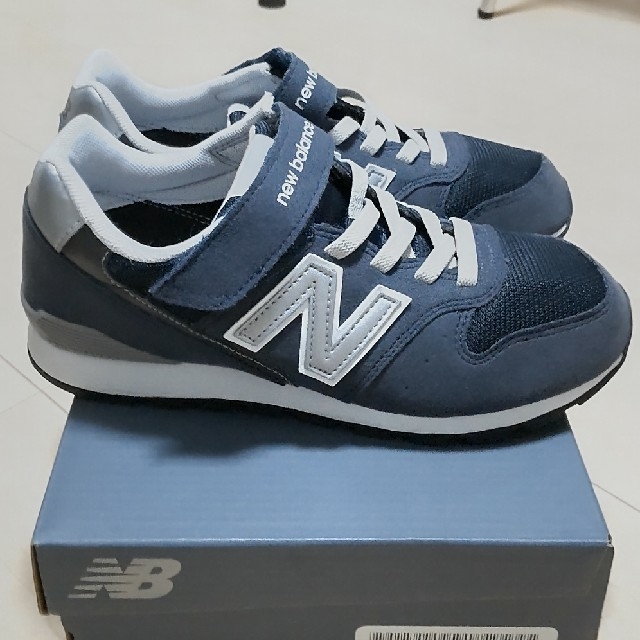 New Balance(ニューバランス)の美品New Balanceニューバランス 996 サイズ22cm キッズ/ベビー/マタニティのキッズ靴/シューズ(15cm~)(スニーカー)の商品写真