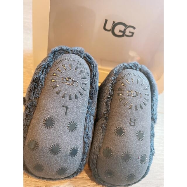 UGG(アグ)のUGG  ファーストシューズ　ベビーシューズ　11センチ キッズ/ベビー/マタニティのベビー靴/シューズ(~14cm)(その他)の商品写真