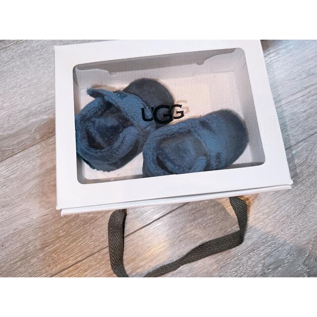 UGG(アグ)のUGG  ファーストシューズ　ベビーシューズ　11センチ キッズ/ベビー/マタニティのベビー靴/シューズ(~14cm)(その他)の商品写真