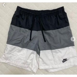 NIKE ショートパンツ　ハーフパンツ(ショートパンツ)