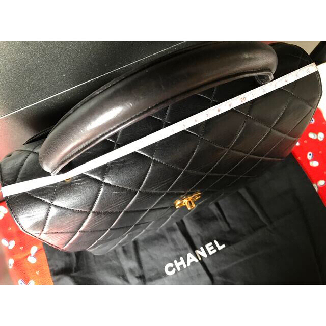 CHANEL(シャネル)の⭐︎美品⭐︎ヴィンテージCHANELマトラッセハンドバッグ⭐︎ラムスキン レディースのバッグ(ハンドバッグ)の商品写真